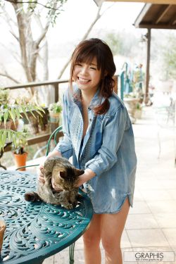 妈妈的后座装满了整个世界